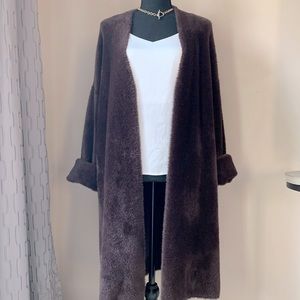 ANN TAYLOR Faux fur long cardigan, open front, cozy and classy. Size L.